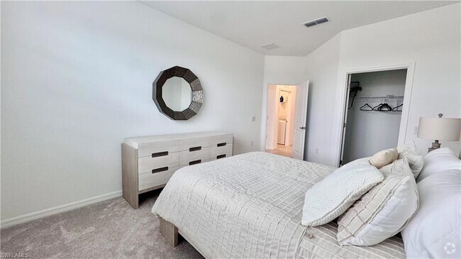 Building Photo - 15206 Bluffton Ln Unit 1222 Rental