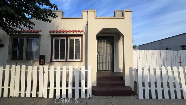 Photo - 664 S Locust St Townhome