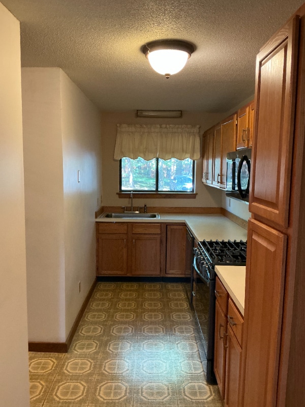 Photo - 79 Dunvegan Wds Dr