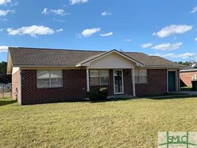 Building Photo - Charming all-brick home located in Hinesville