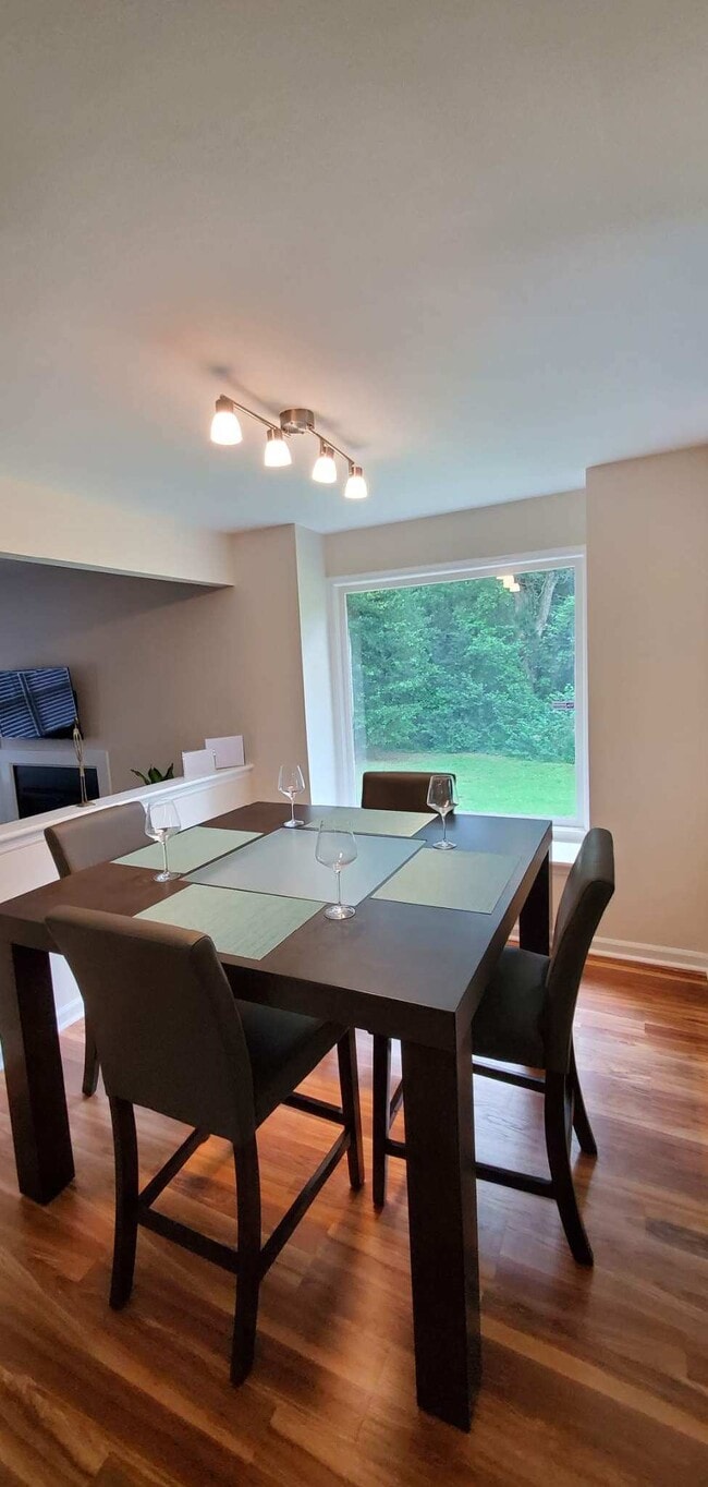 Photo - 1104 to 1150 Park Place