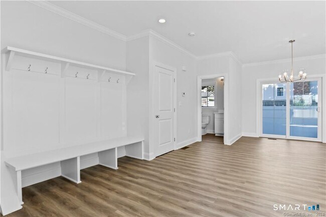 348 Halley Ave