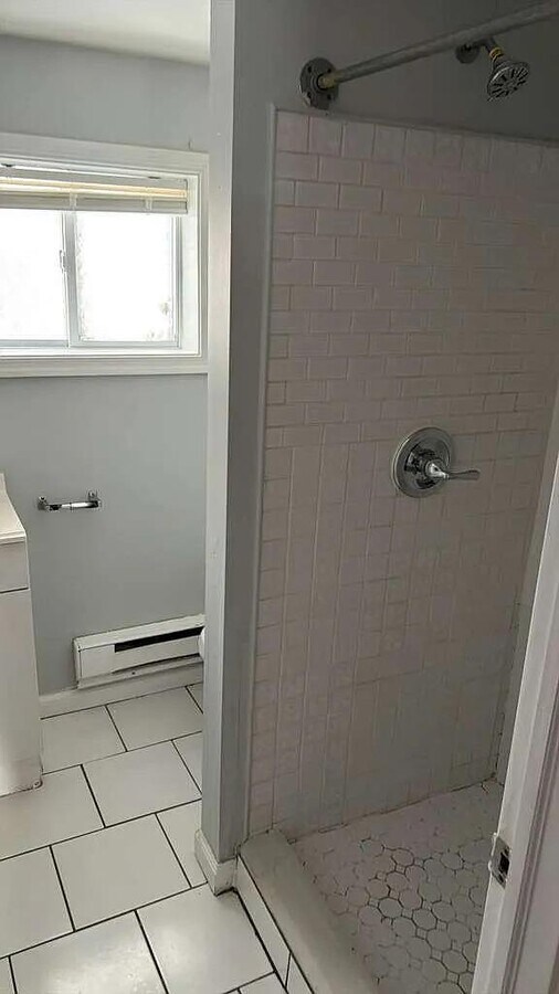 Photo - 233 W Diamond St