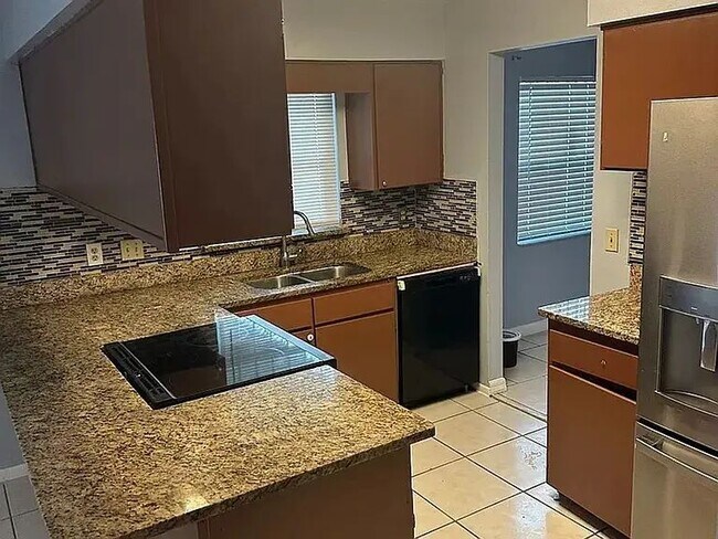 Photo - Lighthouse Rd