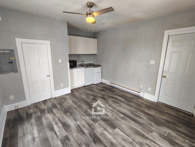 Photo - 725 W 8th St