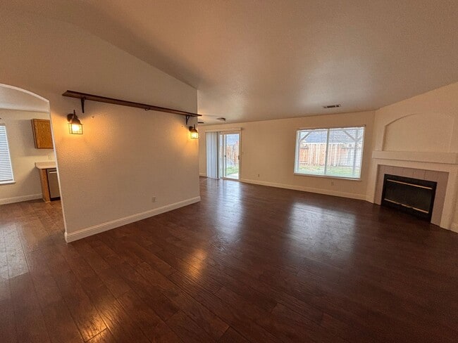 Photo - 427 Sheepcamp Dr