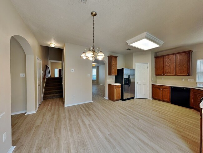 Photo - 8213 Cedarcrest Ln