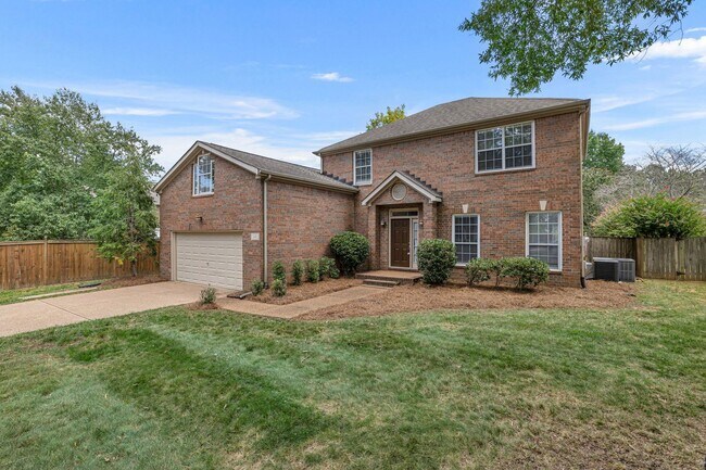 Photo - Spotless home in sought after Fieldstone Farms!