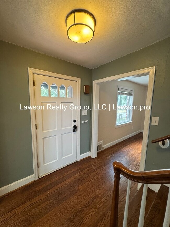 Photo - Charming and Updated Home in Raleigh Court with Fenced In Yard, Lawn Care Included!