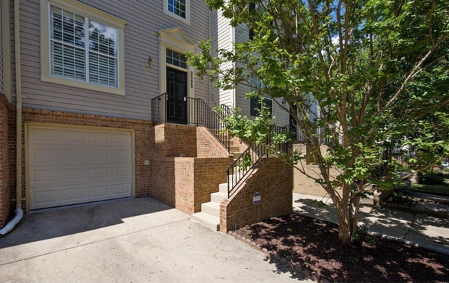 Building Photo - 2333 Massanutten Dr Rental