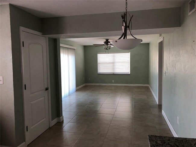 Photo - 37 144th Ave Unit 4