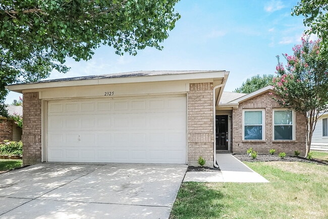 Building Photo - 2325 Northway