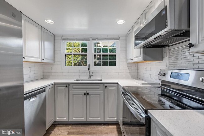 Photo - 110 Prosperity Ave SE Unit A