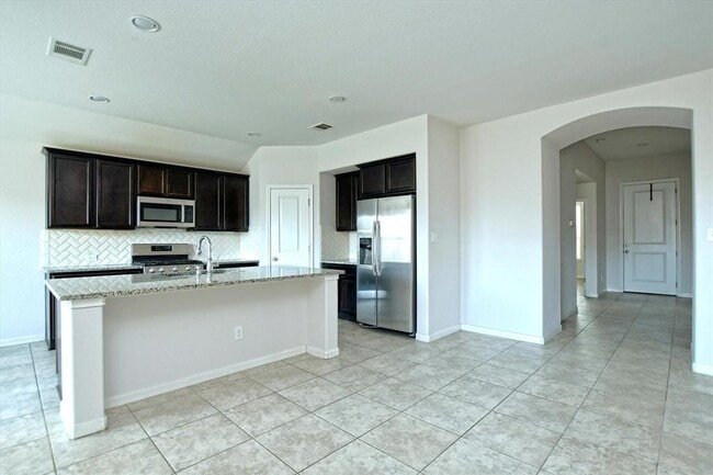 Photo - 5671 Corsica Loop