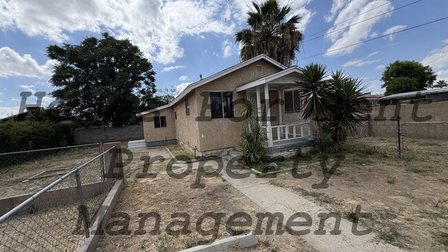 Building Photo - 113 Harris Dr Unit 113.5