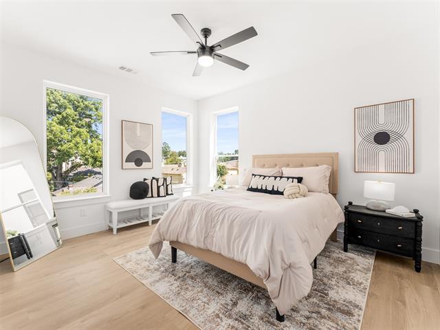 Building Photo - 2019 N Prairie Ave Unit 202