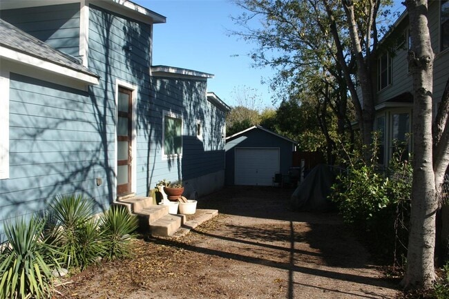 Photo - 1410 North St