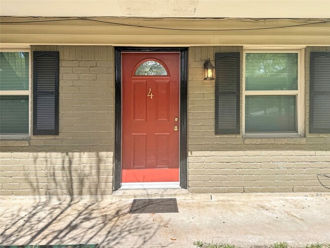 Photo - 1016 E Walker St Unit 4