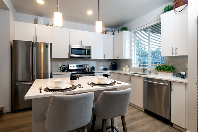 Skansie Pointe Luxury Homes