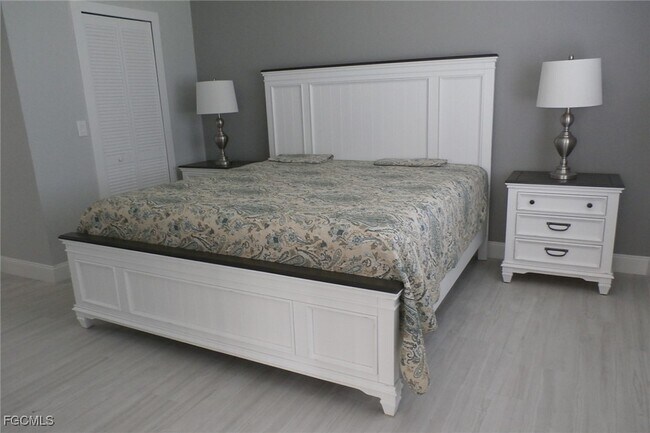 Building Photo - 11110 Caravel Cir Unit 101
