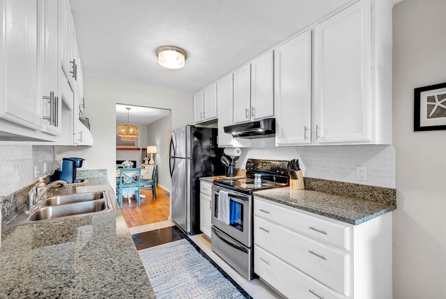 Photo - 4000 Fairway Lakes Dr