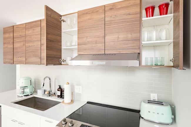 Photo - 31 E Court St Unidad SI ID1543071P