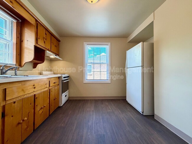 Photo - 1447 Giddings Ave SE