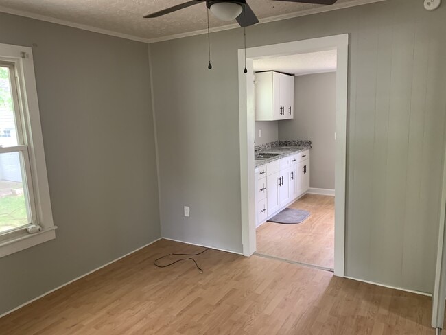 Photo - 1236 Oliver St