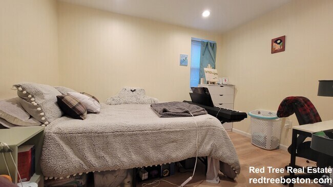 Building Photo - 1815 Beacon St Rental