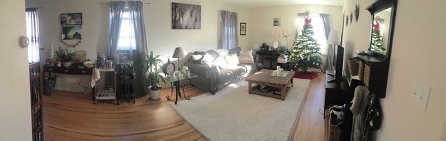 Lots of light - 6220 W 34th St Unit 3