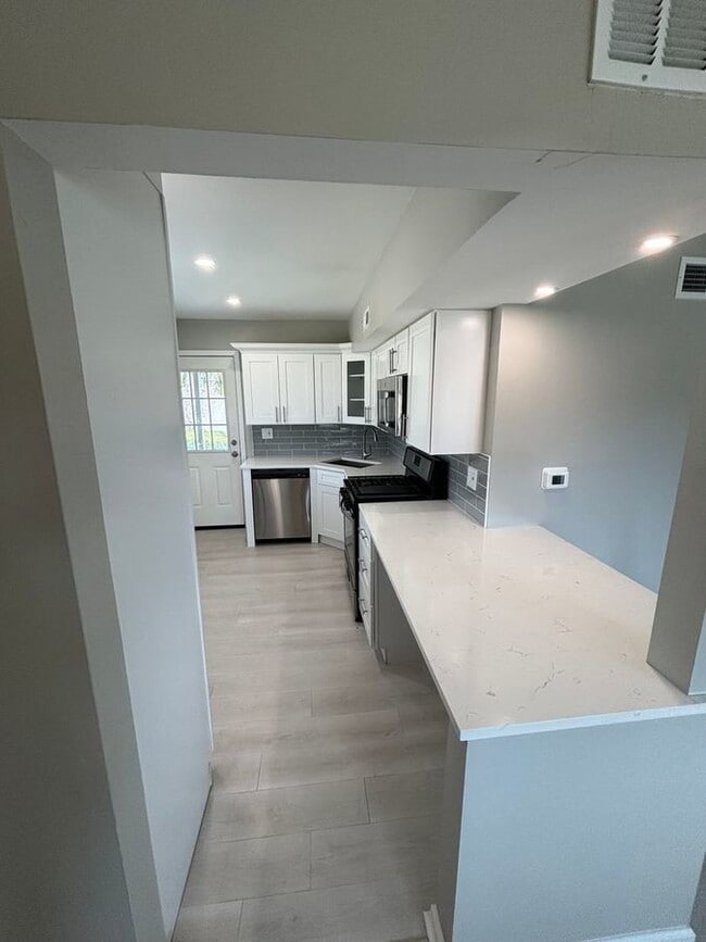 Photo - 641 W Park Ave Unit D