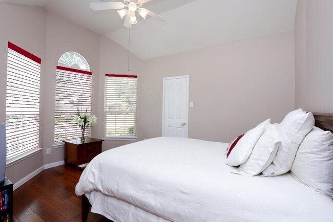 Photo - 4714 Autumn Orchard Ln