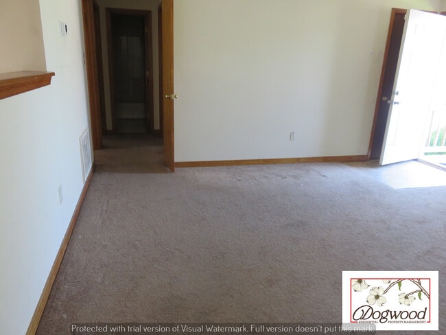 Photo - 101 N Mapleleaf Ave