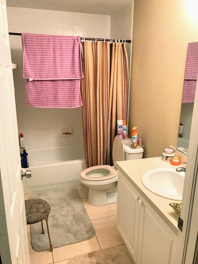 Photo - 339 Harry Ave S