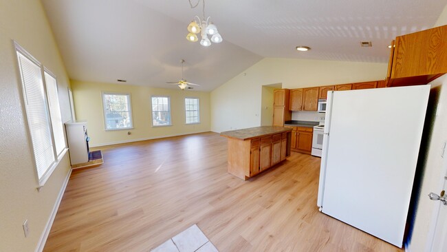 Photo - 116 Mybet Ct