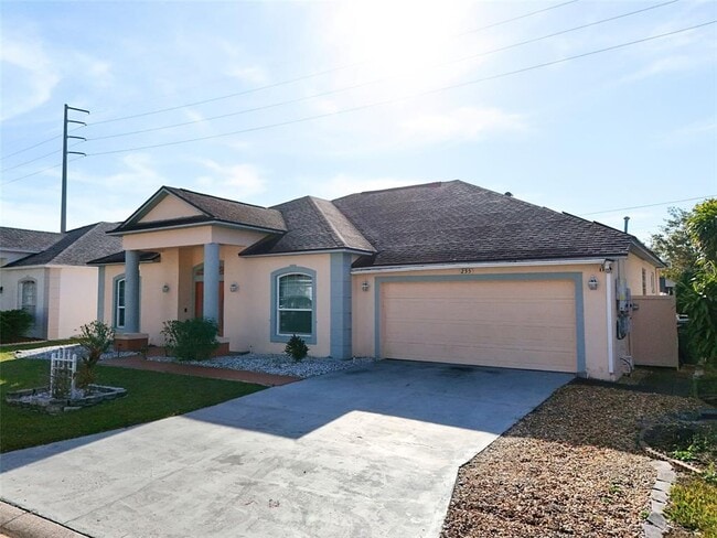 Photo - 235 Hollinghead Loop