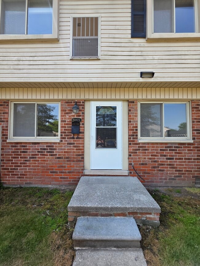 Photo - 24975 Mayfair St Townhome