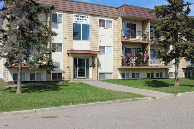 Building Photo - 8920-8986 86 St Unit 106