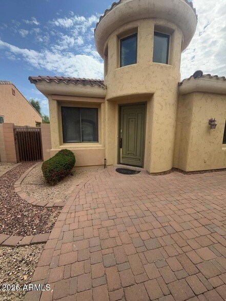 14366 W Cypress St