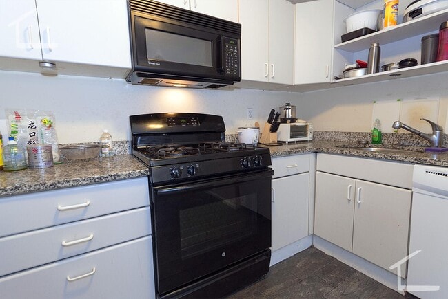 Photo - 131 Glenville Ave