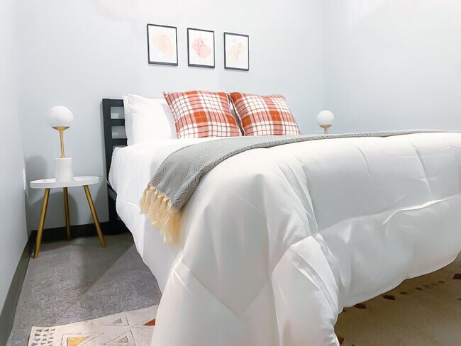 Photo - 2301 Ingersoll Ave Unit SI ID1058298P