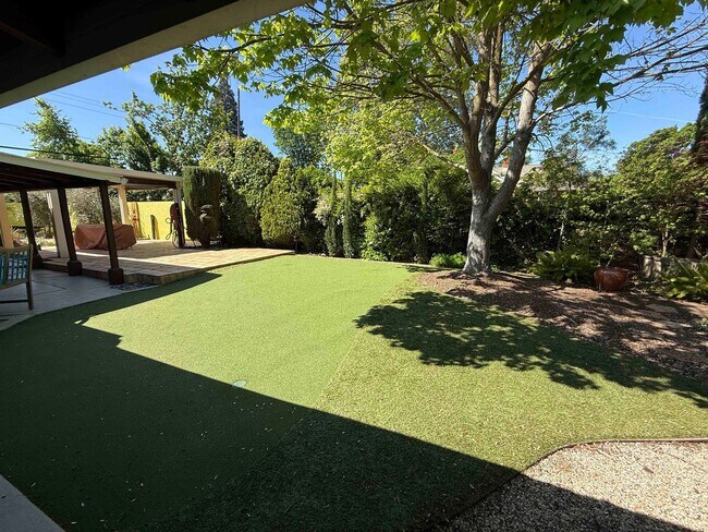 Photo - Charming Land Park 2 Bedroom