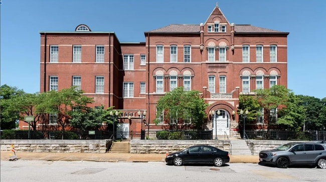 Building Photo - 3009 Pennsylvania Ave Unit 108