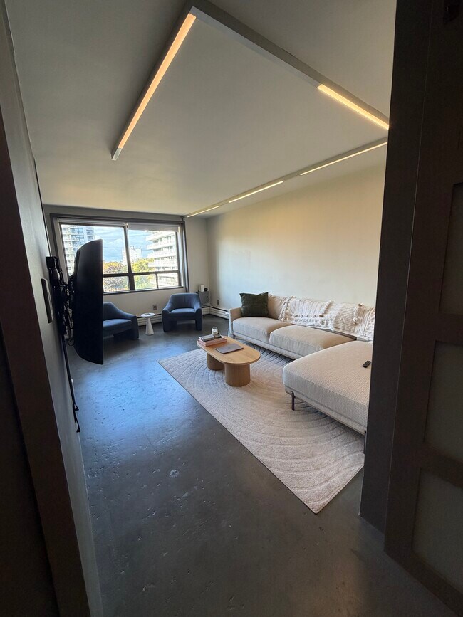 Photo - 149 St George St Unit 00602