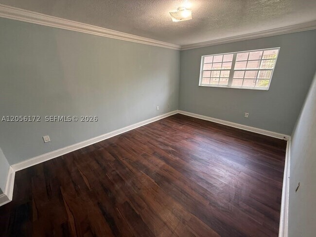1055 W 77th St Unit 309