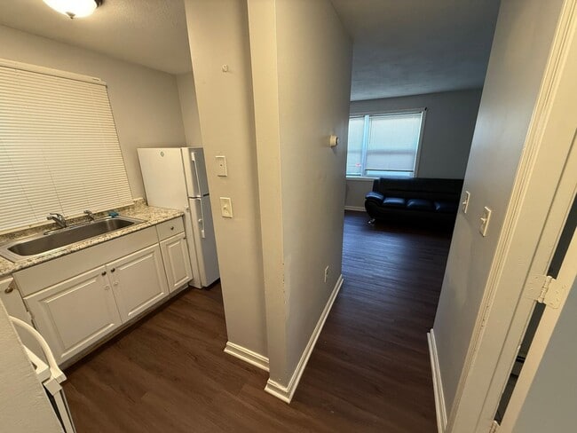 Building Photo - 138 Franklin St Unit 2