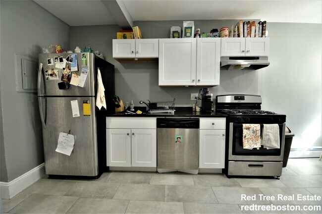 Photo - 1680 Commonwealth Ave Unidad 3