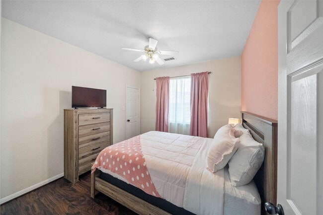 Photo - 6 W Prairie Dawn Cir