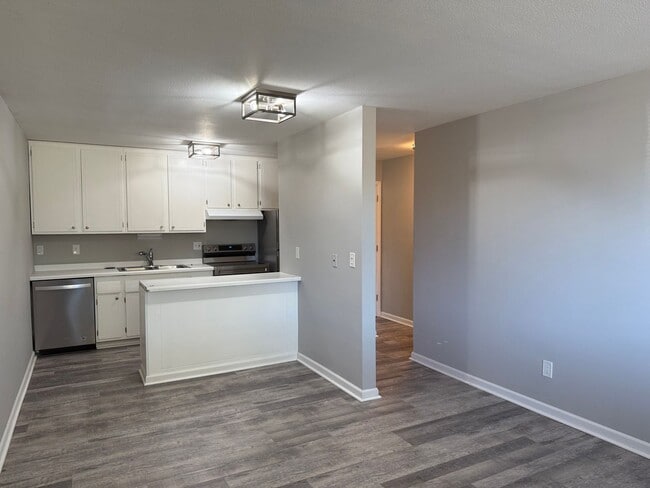 Photo - Charming 1 Bedroom Condo in the Heart of S... Unit 3