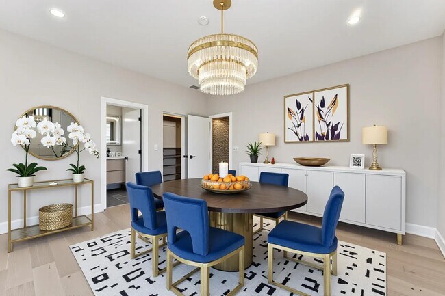 Building Photo - 7518 N Eastlake Terrace Unit 2